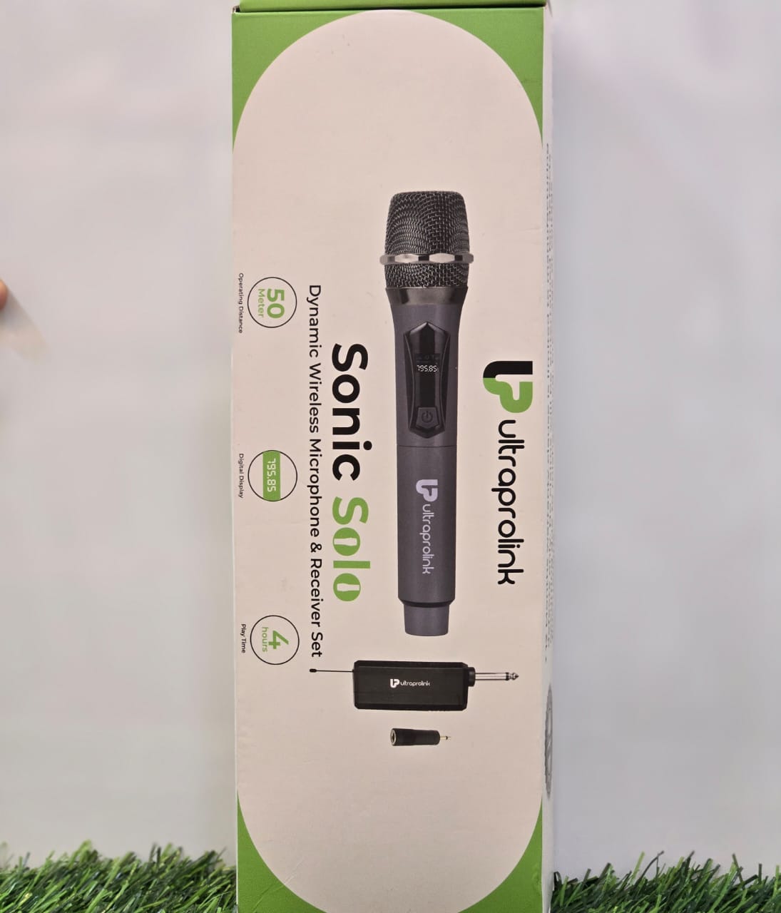 Dynamic Wireless Microphone & Receiver Set