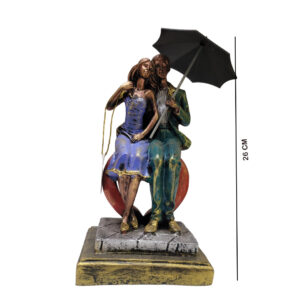 Resin Couple Statue